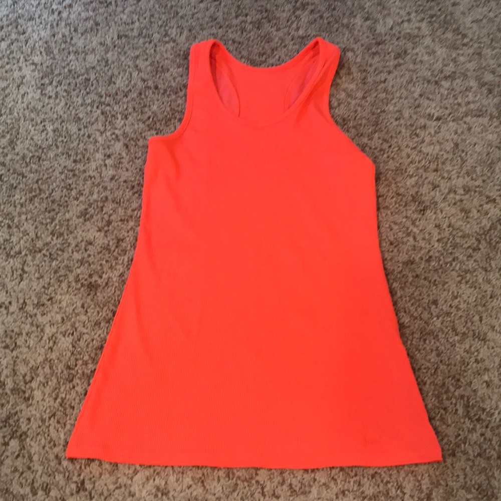 Women’s Under Armour tank
